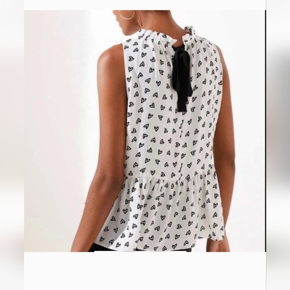 LOFT HEART PEPLUM TOP SIZE MEDIUM